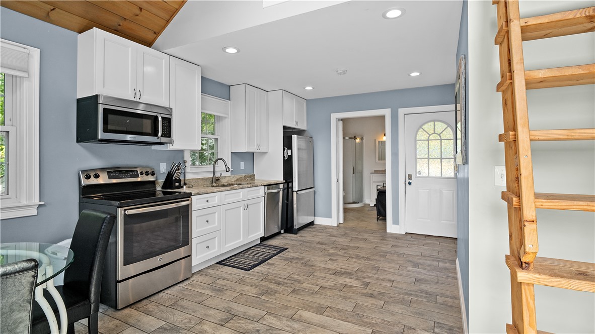 110 Vine Street Coventry, RI 02816 - Photo 19 of 21