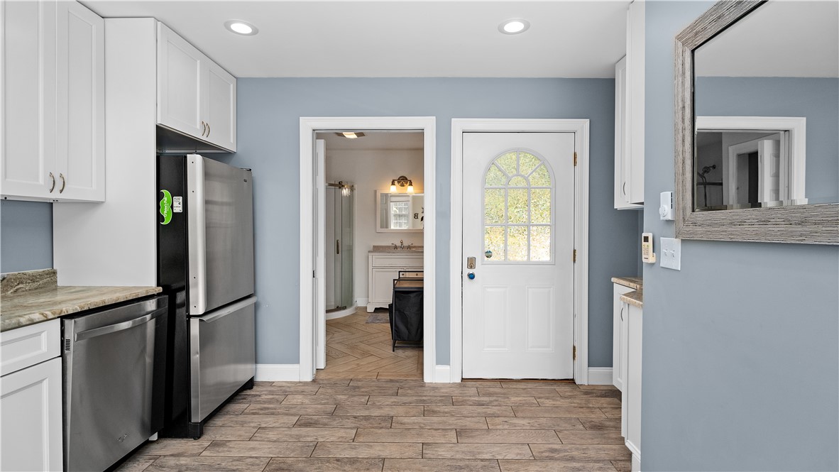 110 Vine Street Coventry, RI 02816 - Photo 6 of 21