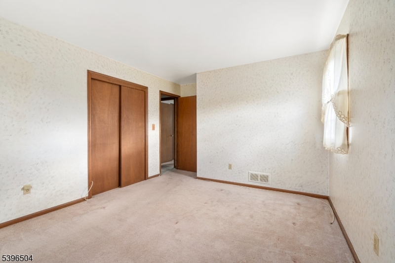 10 Red Oak Way Bridgewater, NJ 08807 - Photo 15 of 30 a view of an empty room