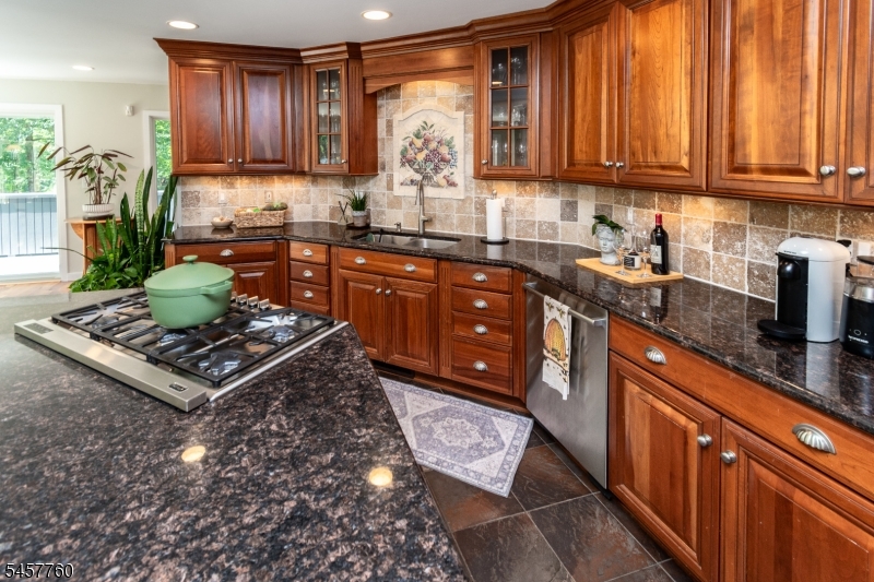 102 Lindbergh Road Hopewell, NJ 08525 - Photo 23 of 49 Gallery Image 23