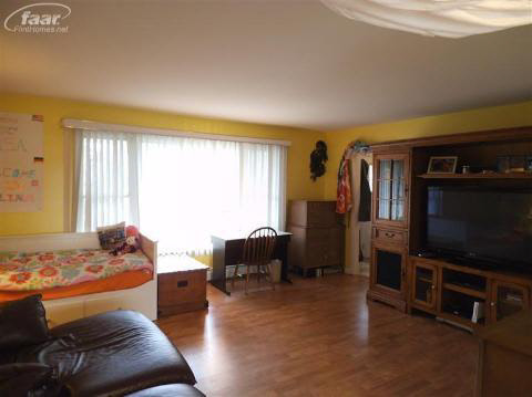 10087 Elms Road Montrose, MI 48457 - Photo 5 of 16 20324132-4.JPG