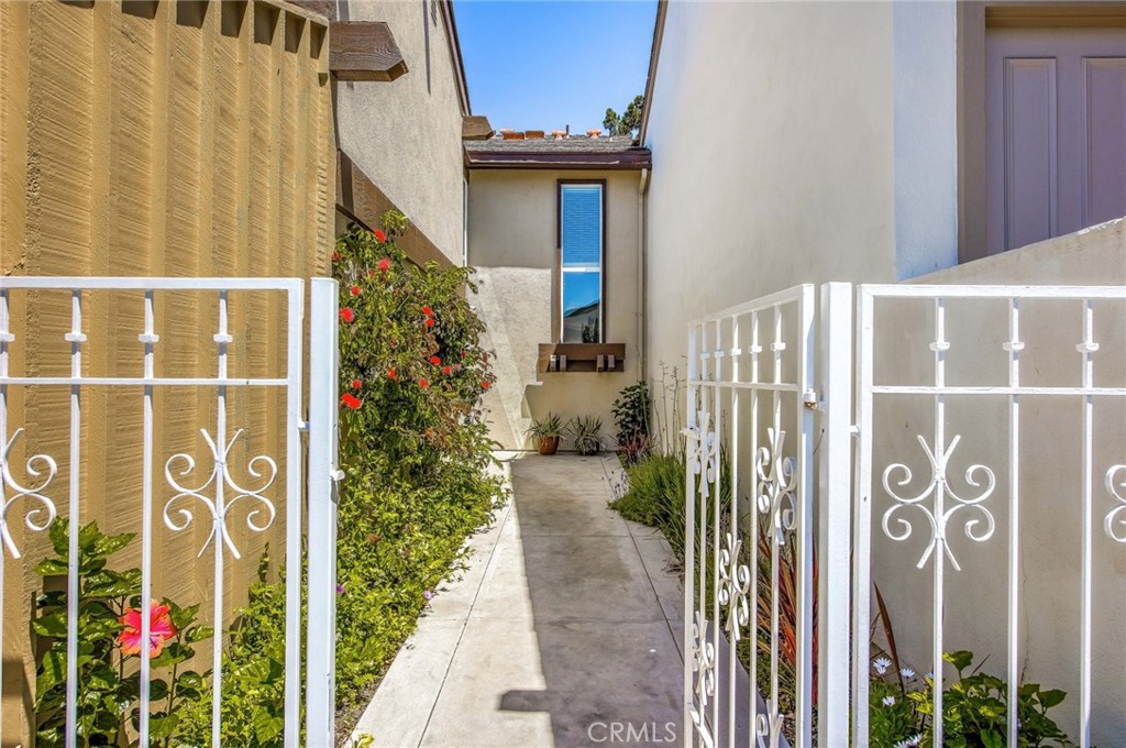 20 Acacia Tree Lane Irvine, CA 92612 - Photo 37 of 44