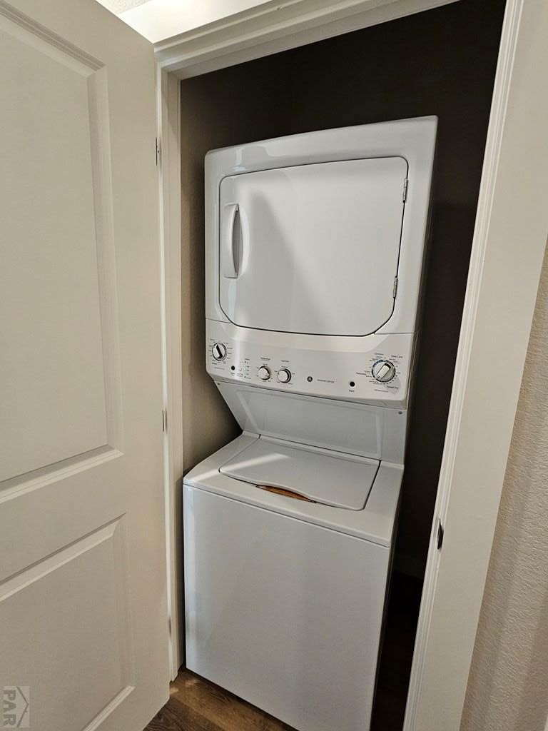 28651 County Road 24.6 Springfield, CO 81073 - Photo 7 of 18 a utility room with dryer and washer
