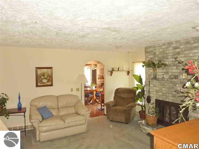 4724 North Leaton Road Mount Pleasant, MI 48858 - Photo 9 of 24 1744063-8.JPG