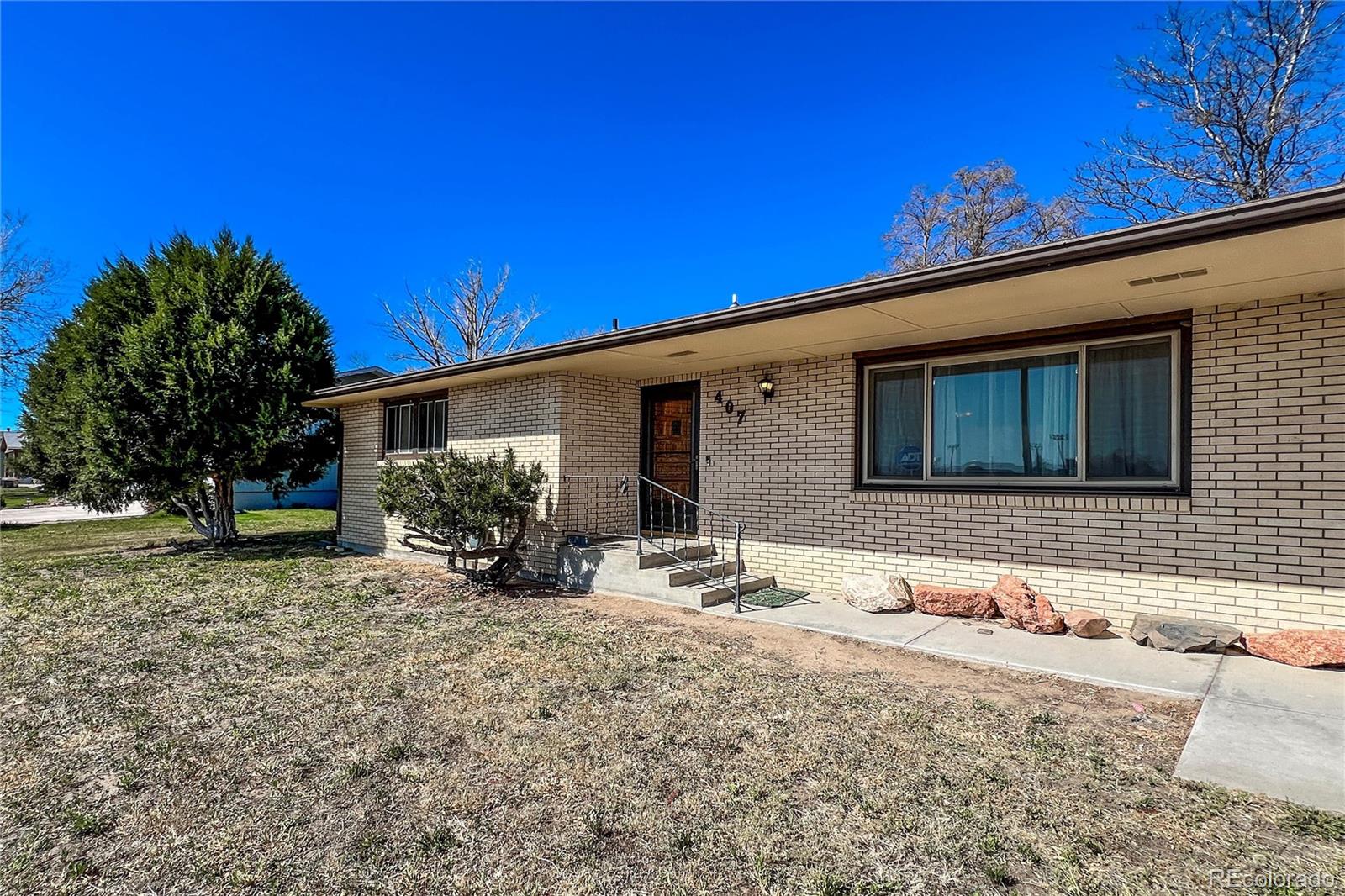 407 High Street Wiggins, CO 80654 - Photo 3 of 39