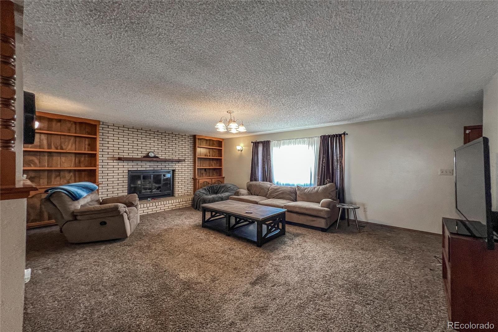 407 High Street Wiggins, CO 80654 - Photo 5 of 39