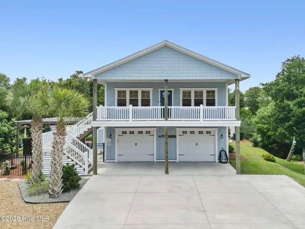 $1,108,000 | 108 Dorothy Court, Emerald Isle, NC 28594