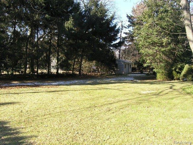 65 Stephens Road Grosse Pointe, MI 48236 - Photo 12 of 13 65 STEPHENS 015