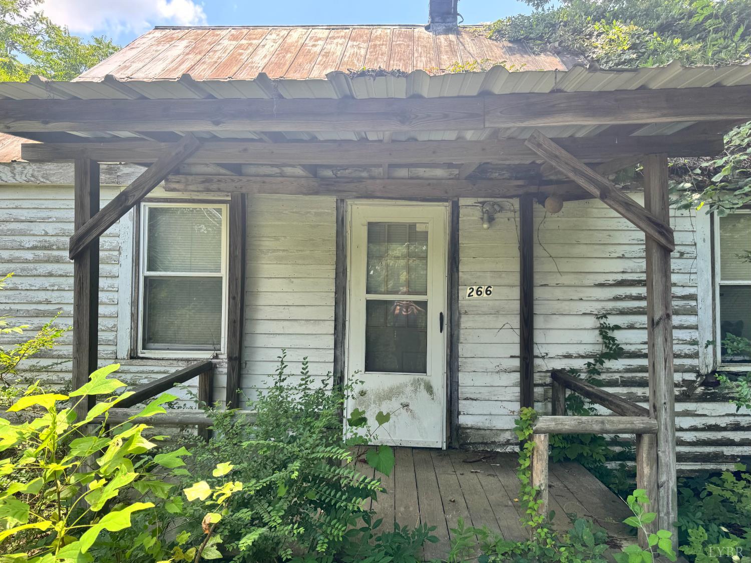 266 Tabor Road Gladys, VA 24554 - Photo 2 of 10 Gallery Image 2
