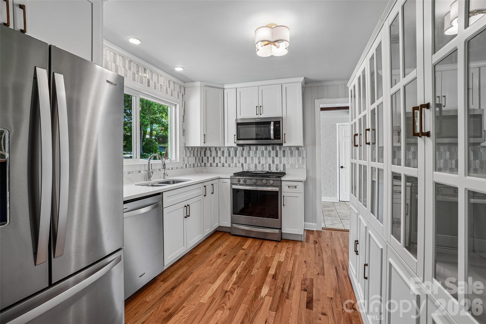 28 Ridgefield Place Asheville, NC 28803 - Photo 7 of 48
