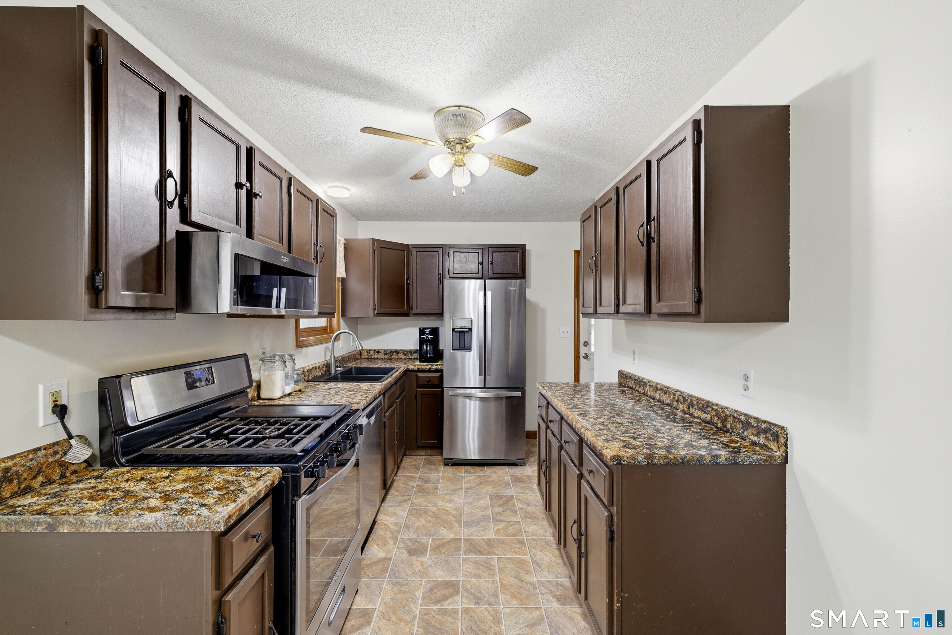 80 Hanover Road Canterbury, CT 06331 - Photo 9 of 40