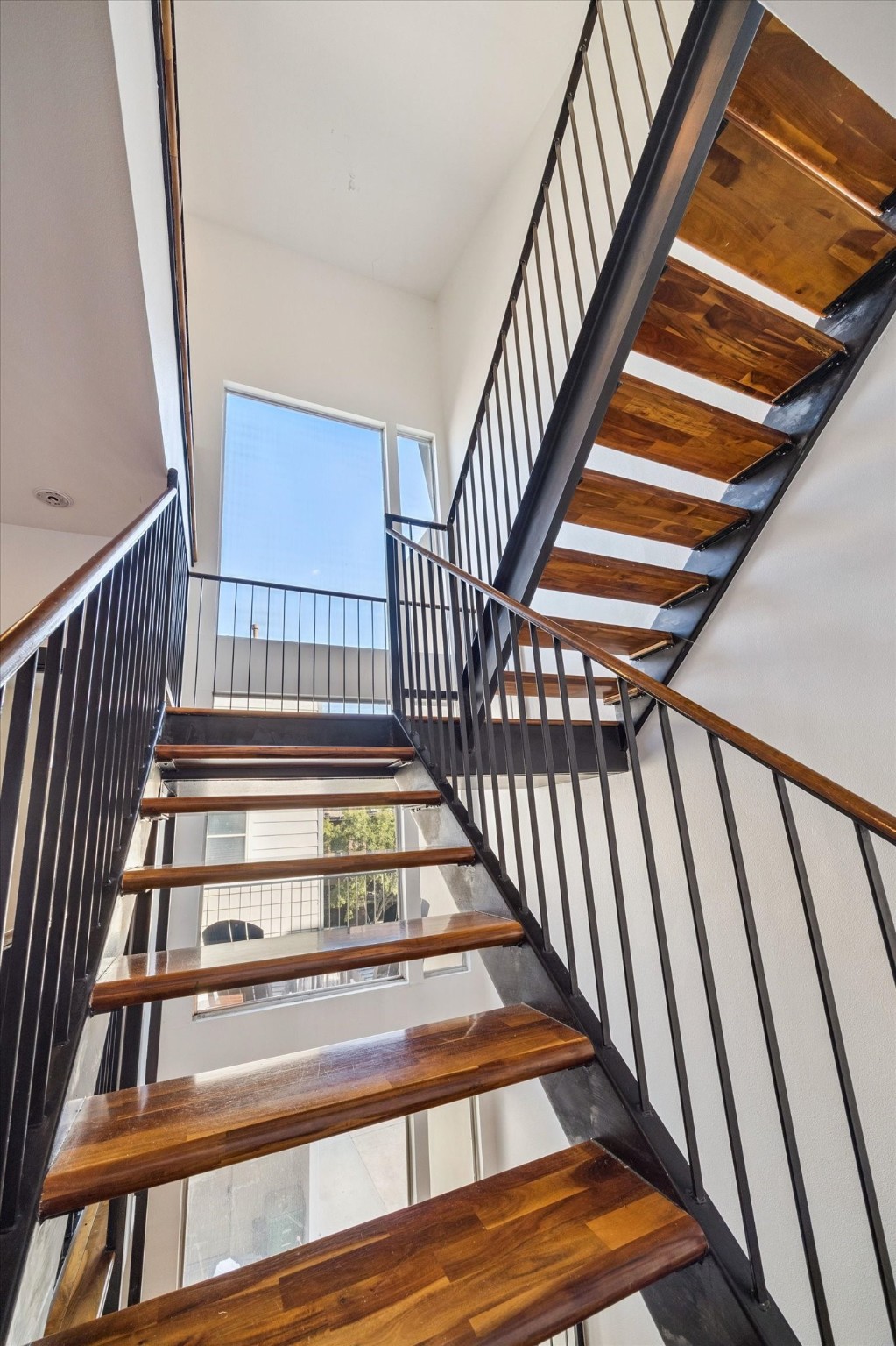 908 Hutchins Street Houston, TX 77003 - Photo 19 of 28