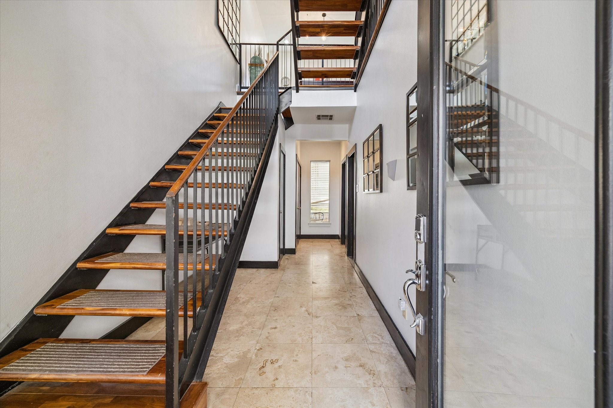 908 Hutchins Street Houston, TX 77003 - Photo 3 of 28