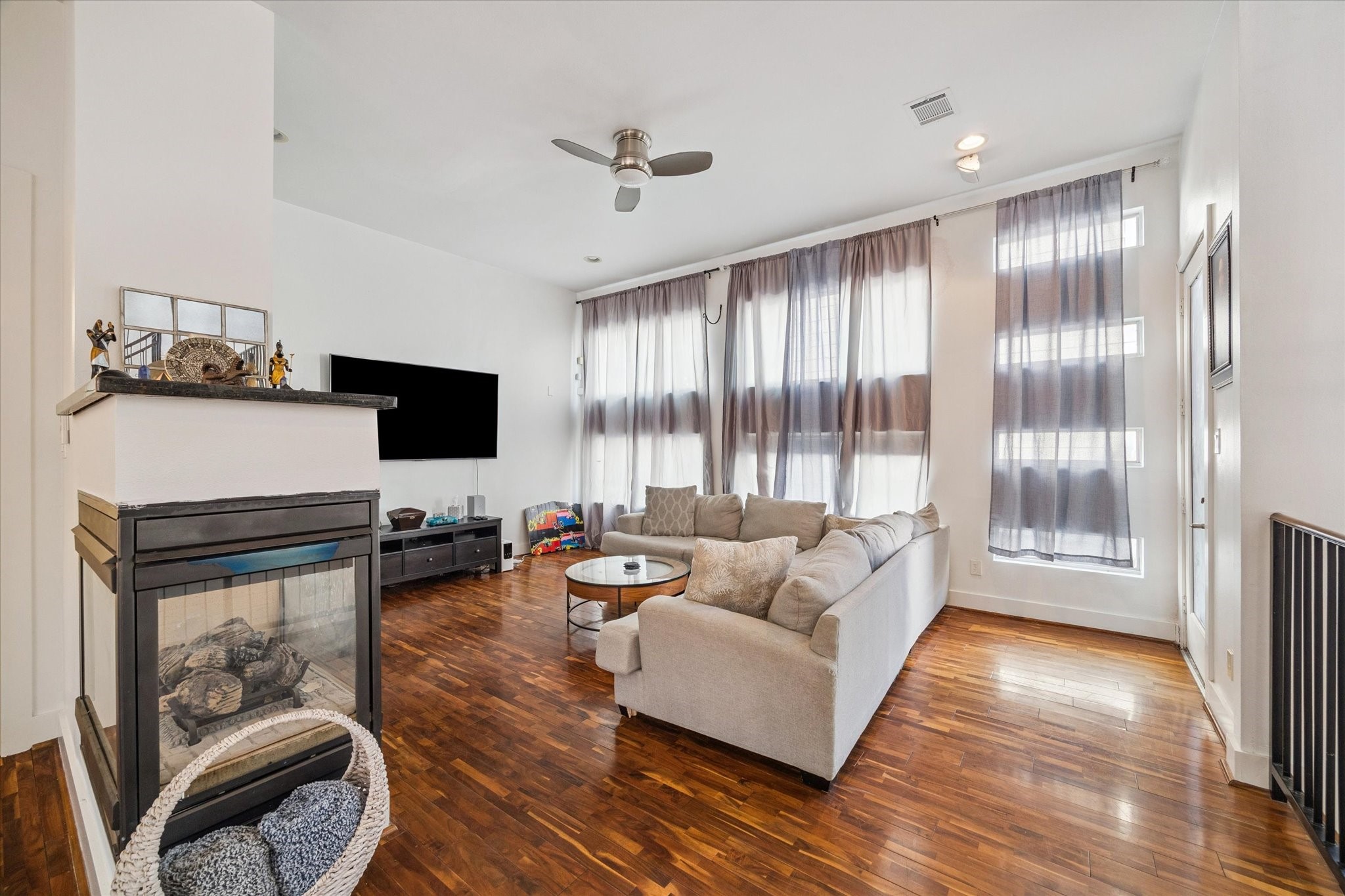 908 Hutchins Street Houston, TX 77003 - Photo 4 of 28