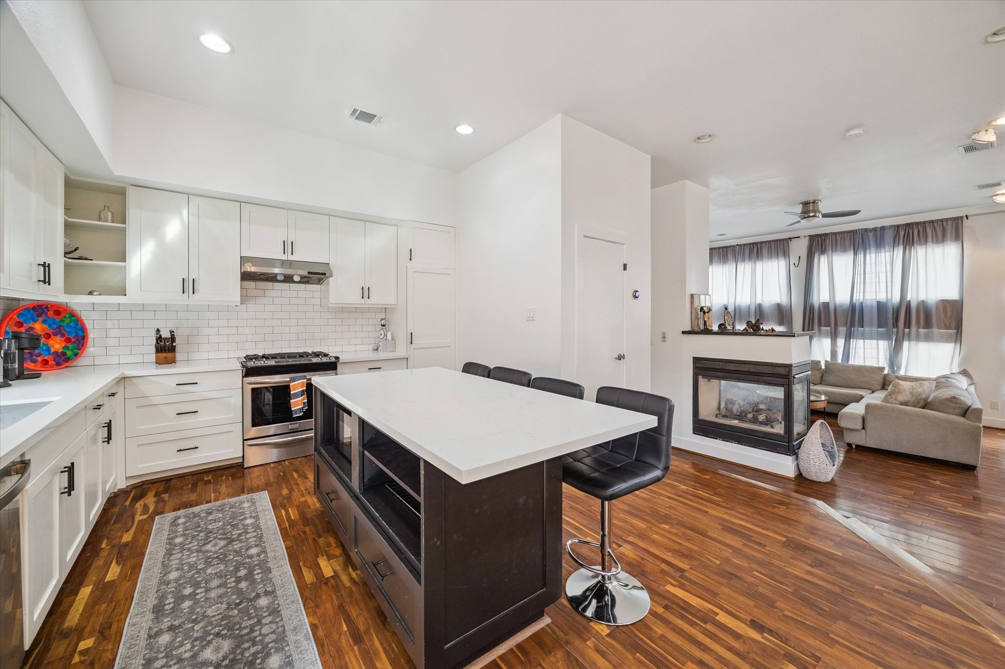 908 Hutchins Street Houston, TX 77003 - Photo 8 of 28