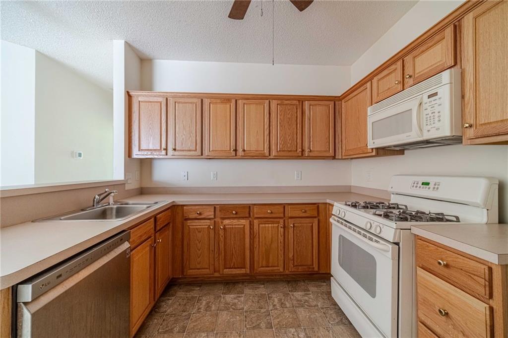 422 Copeland Street Southwest Grayson, GA 30017 - Photo 7 of 24