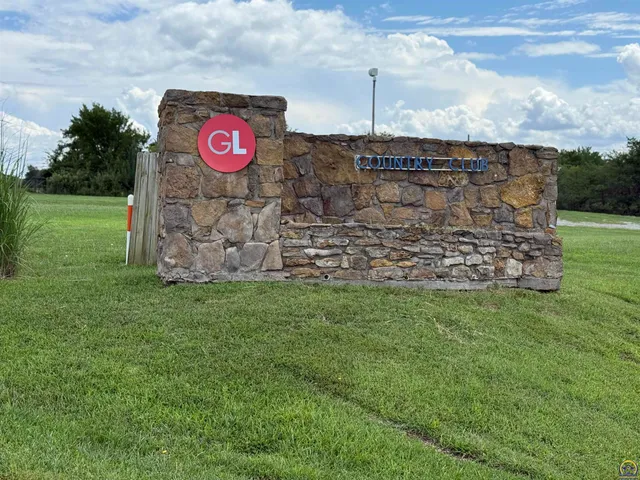 $4,000 | 7780 Lake Ridge Parkway, Ozawkie, KS 66070