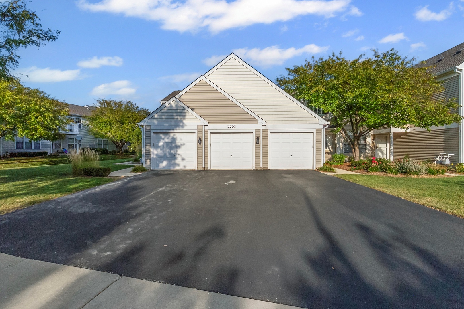 2220 Waterleaf Court, Unit 204 Naperville, IL 60564 - Photo 3 of 29