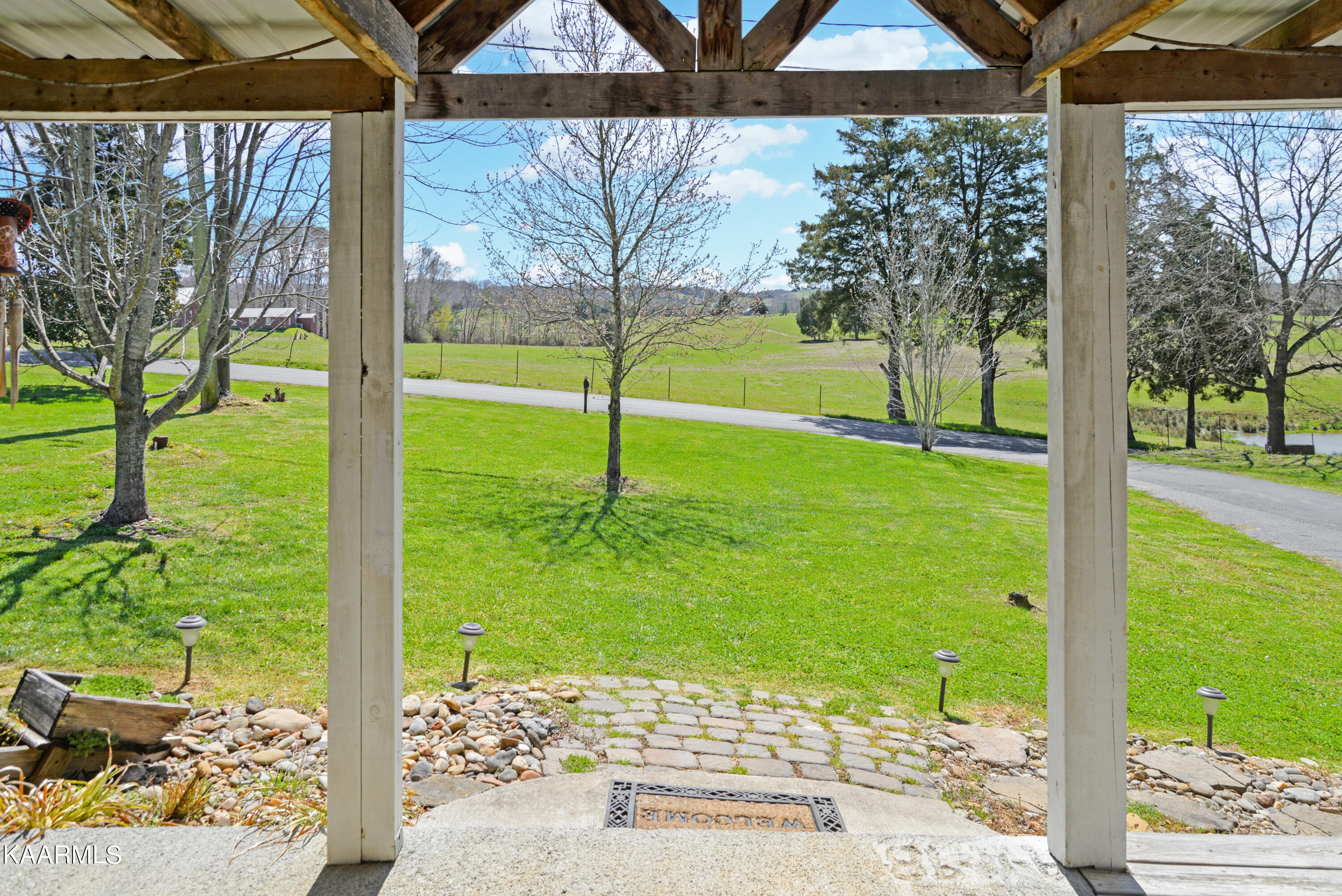 1509 Floyd Road Sevierville, TN 37876 - Photo 18 of 23 Front porch view
