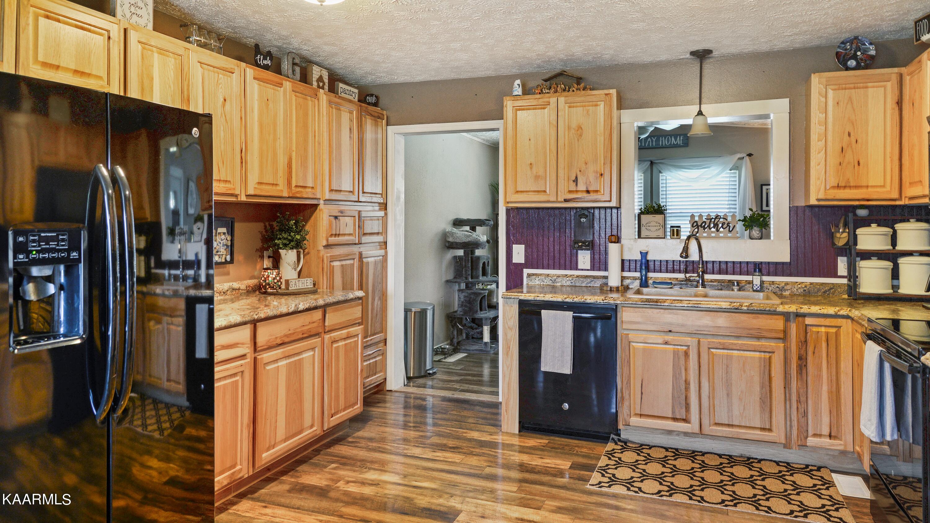 1509 Floyd Road Sevierville, TN 37876 - Photo 7 of 23 221e556e8ea77b1516d9c5f1d0787c445acbb512