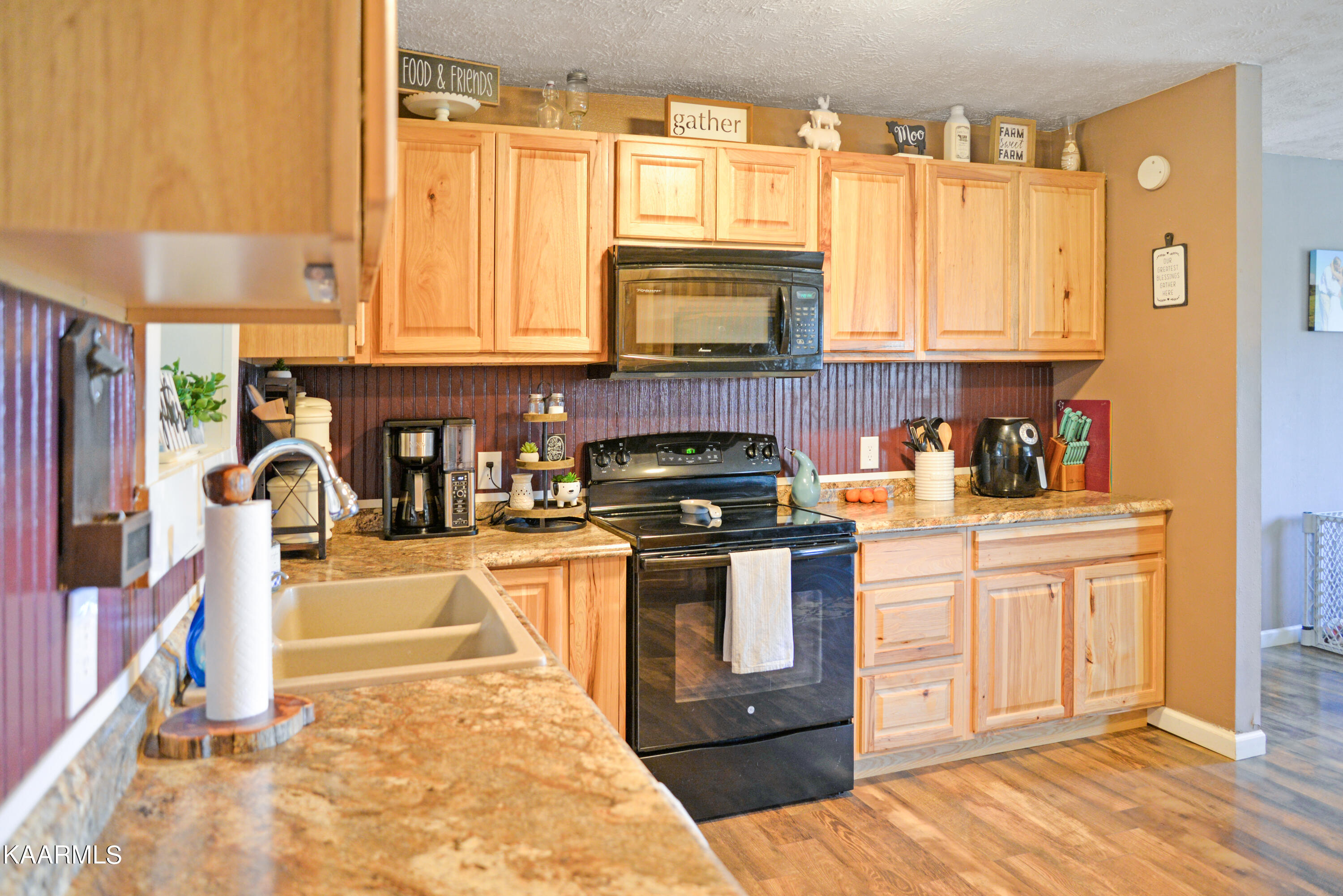 1509 Floyd Road Sevierville, TN 37876 - Photo 8 of 23 3137feff0e8bd8397a32ae3ae916d2fd8e0e4f8c