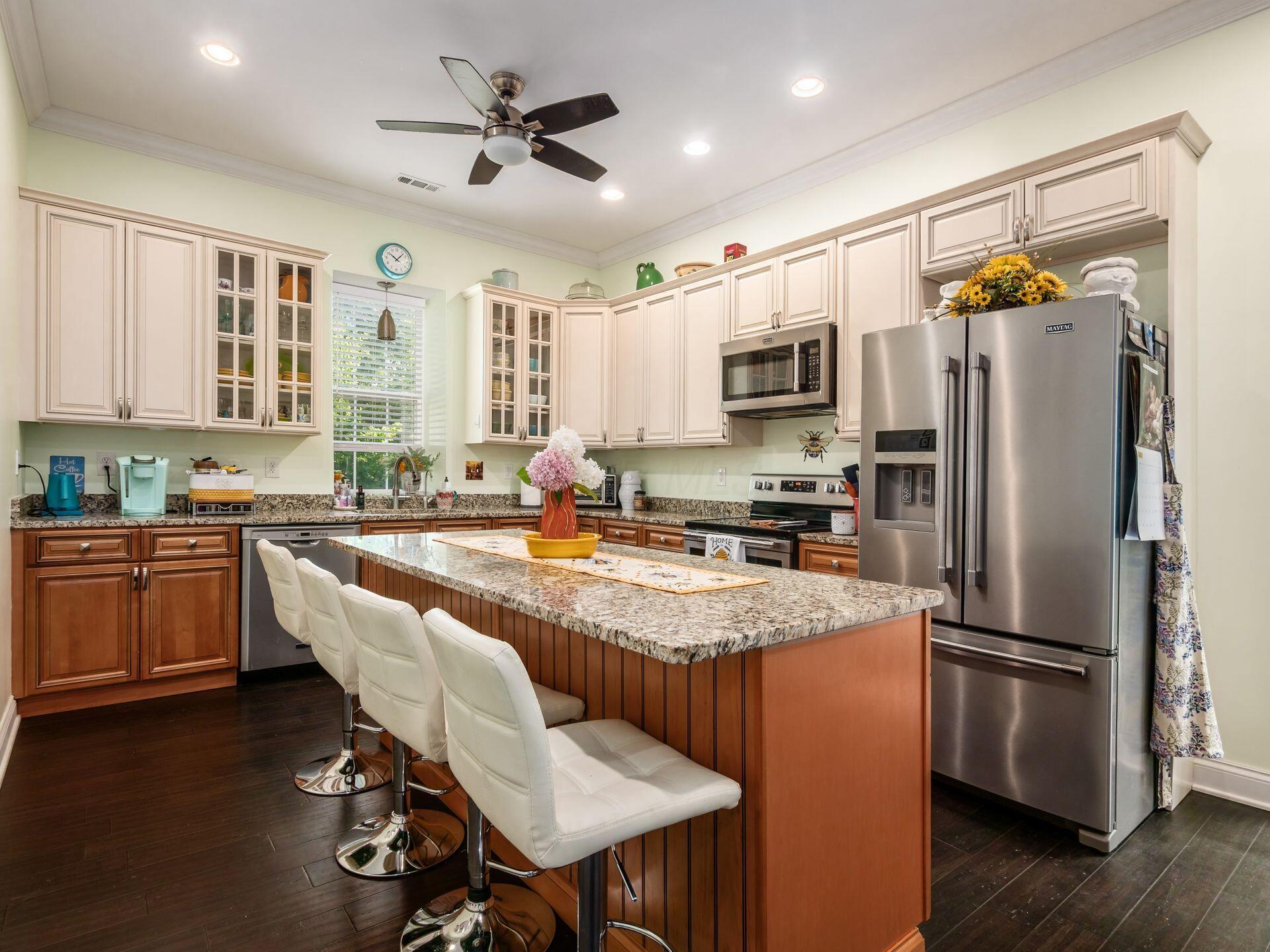 5770 Lambert Road Orient, OH 43146 - Photo 15 of 64 Spacious Kitchen