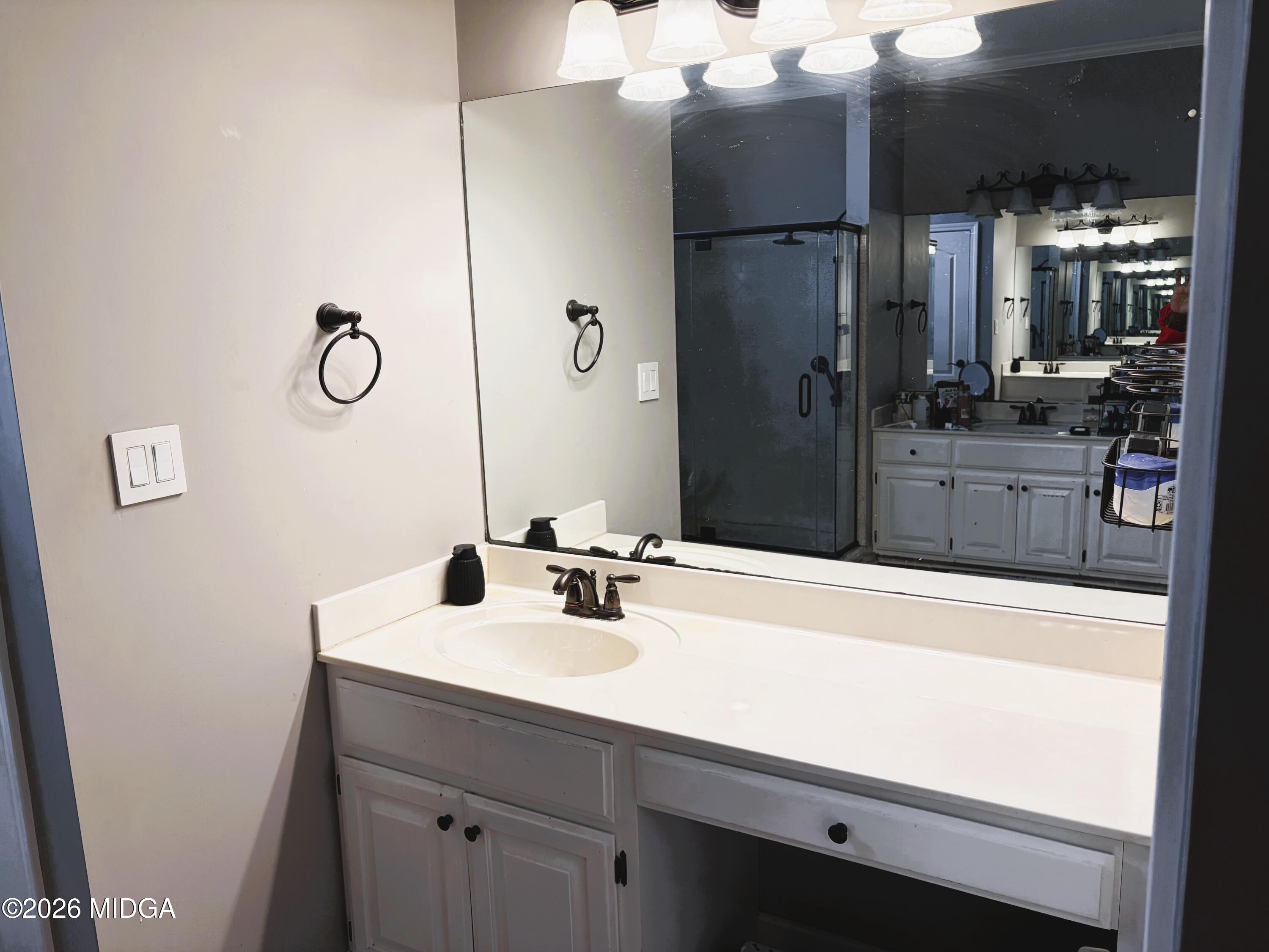 123 Hudson Way Macon, GA 31216 - Photo 6 of 23 123 vanity