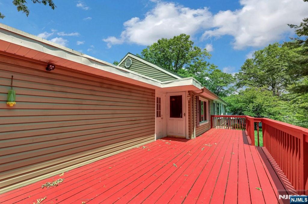 36 Benton Road Paramus, NJ 07652 - Photo 24 of 27