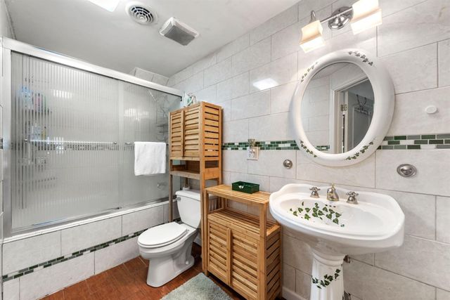 $1,400,000 | 579 East 800 North, Wheatfield, IN 46392