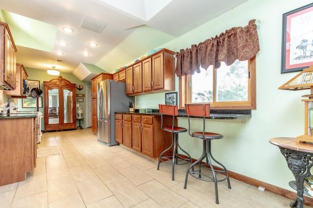 $1,400,000 | 579 East 800 North, Wheatfield, IN 46392