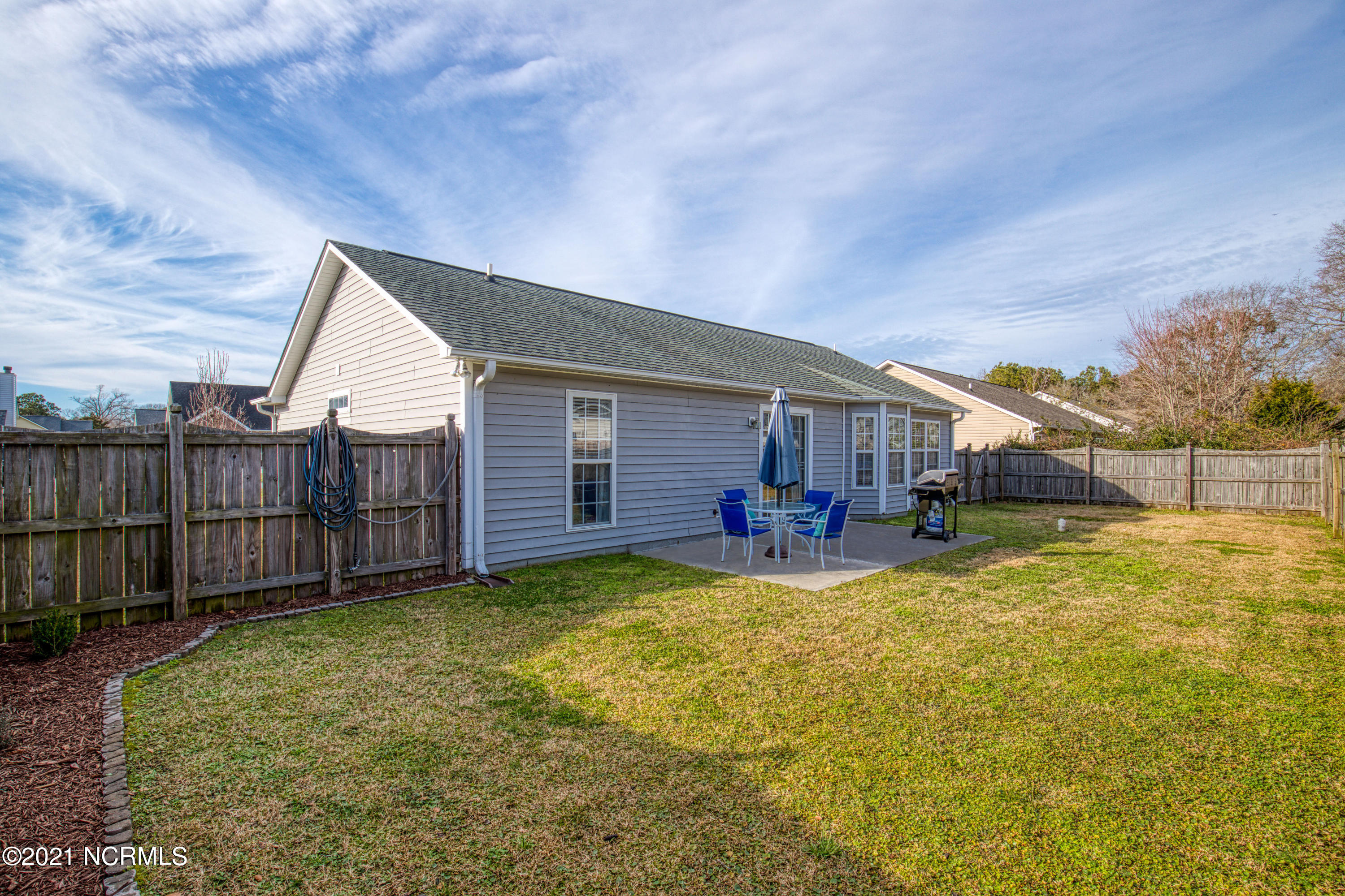 307 Dapper Dan Drive Sneads Ferry, NC 28460 - Photo 23 of 35 307 Dapper Dan - Interiors3