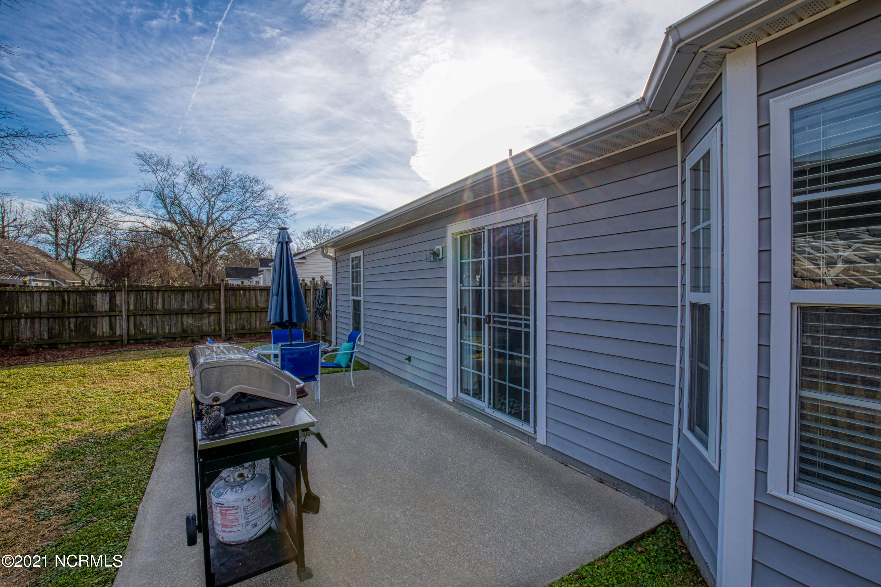 307 Dapper Dan Drive Sneads Ferry, NC 28460 - Photo 25 of 35 307 Dapper Dan - Interiors1