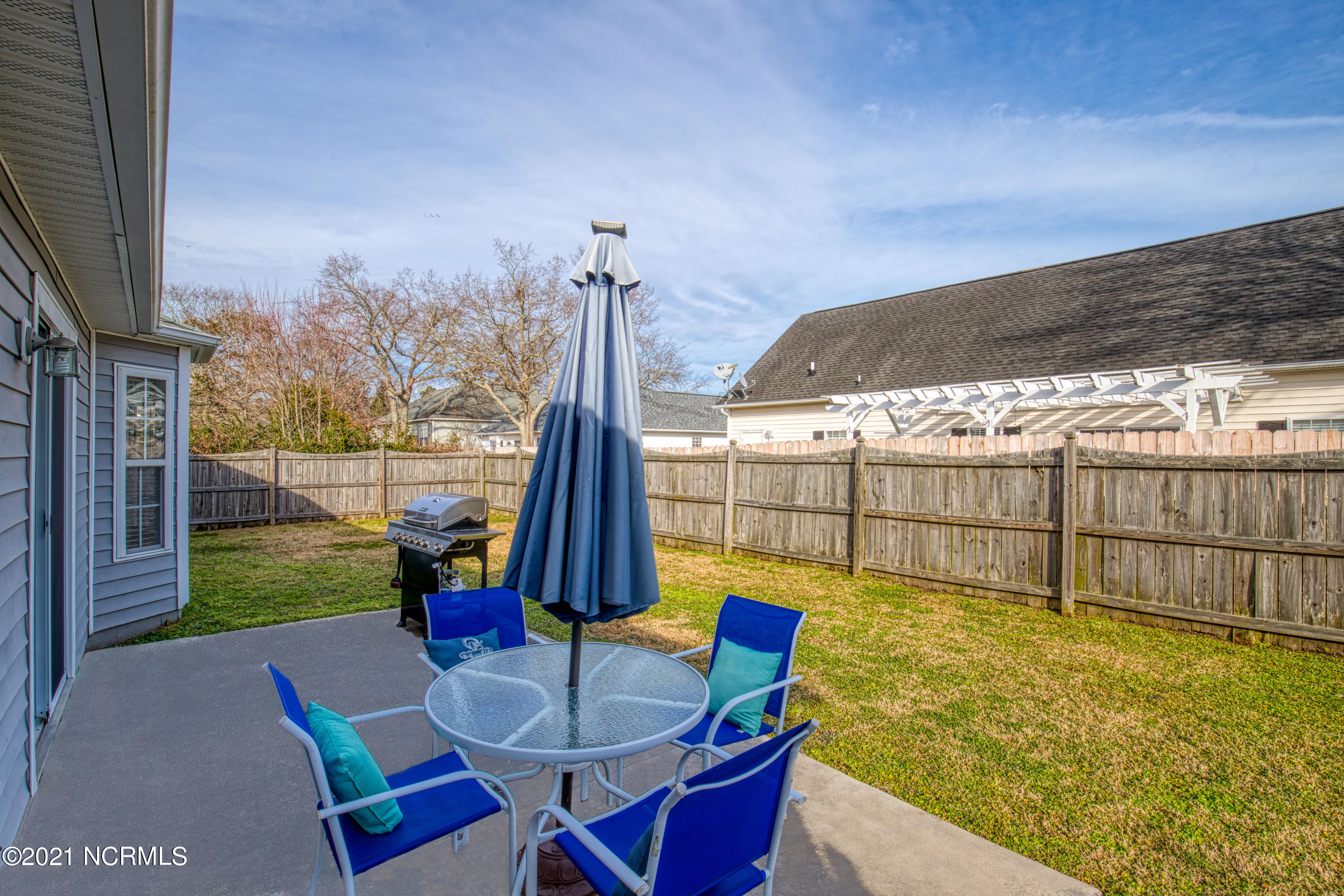 307 Dapper Dan Drive Sneads Ferry, NC 28460 - Photo 26 of 35 307 Dapper Dan - Interiors4