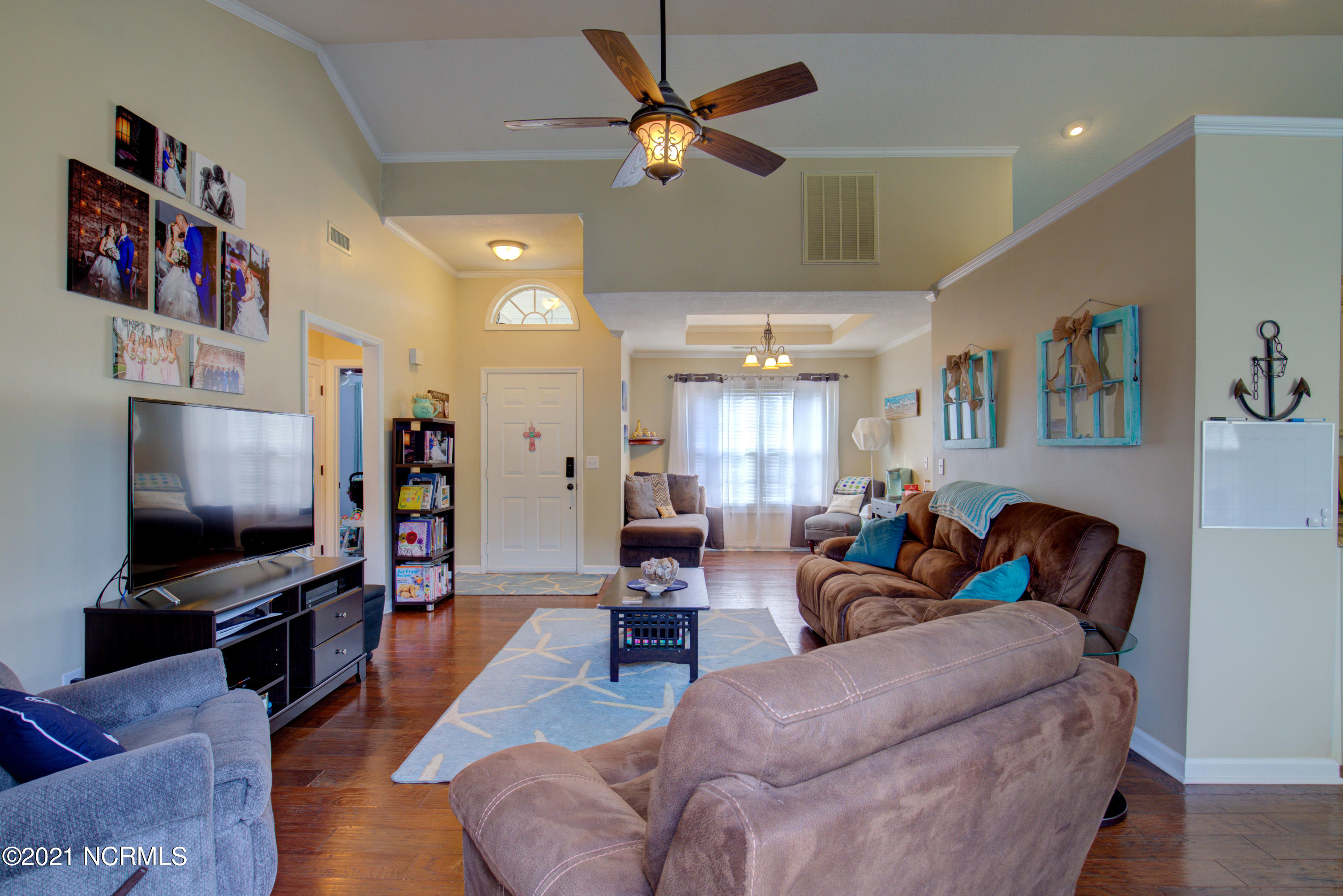 307 Dapper Dan Drive Sneads Ferry, NC 28460 - Photo 10 of 35 307 Dapper Dan - Interiors_20