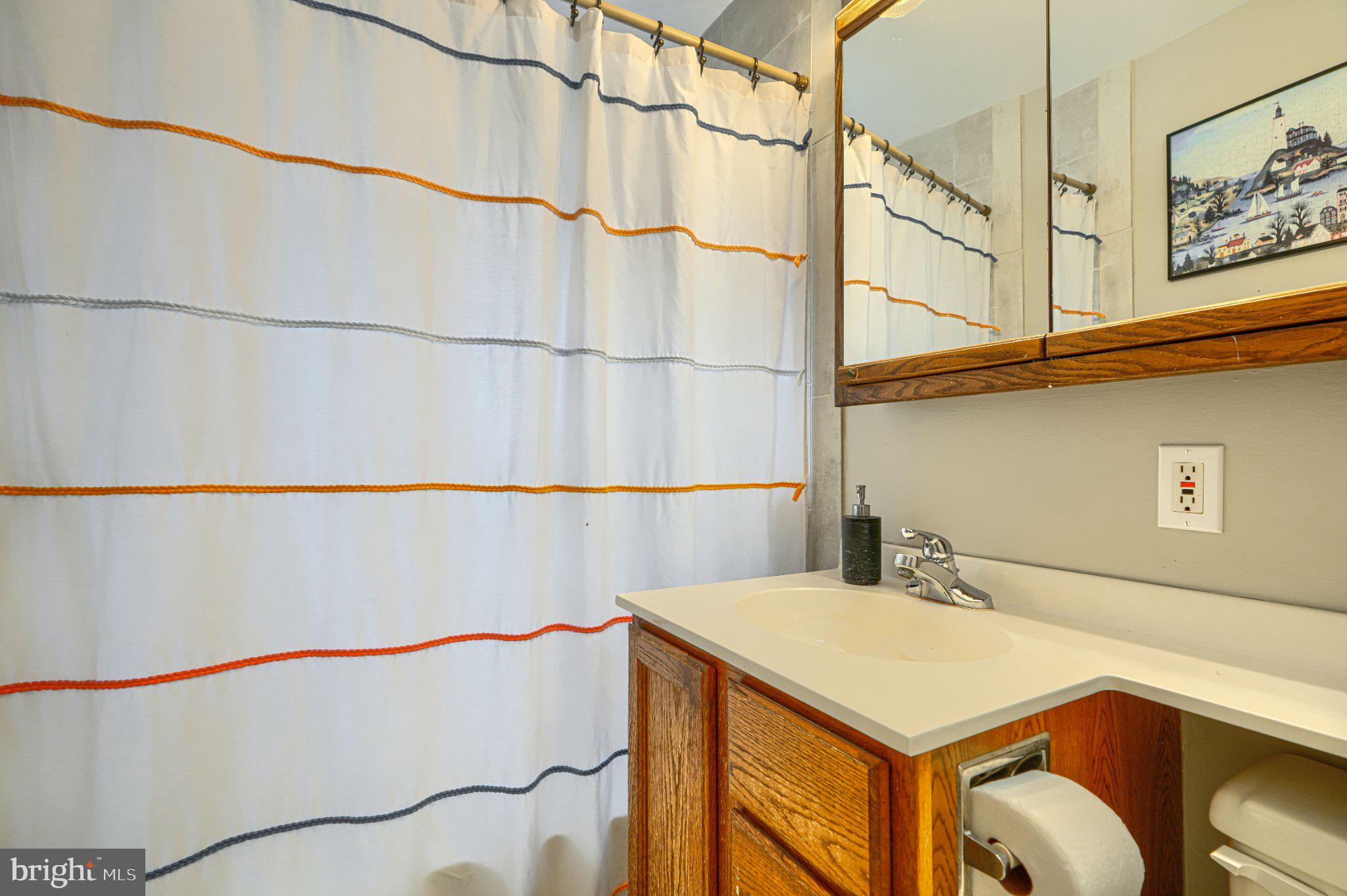 1835 Loch Shiel Road Towson, MD 21286 - Photo 49 of 75 Bright and inviting bathroom retreat.