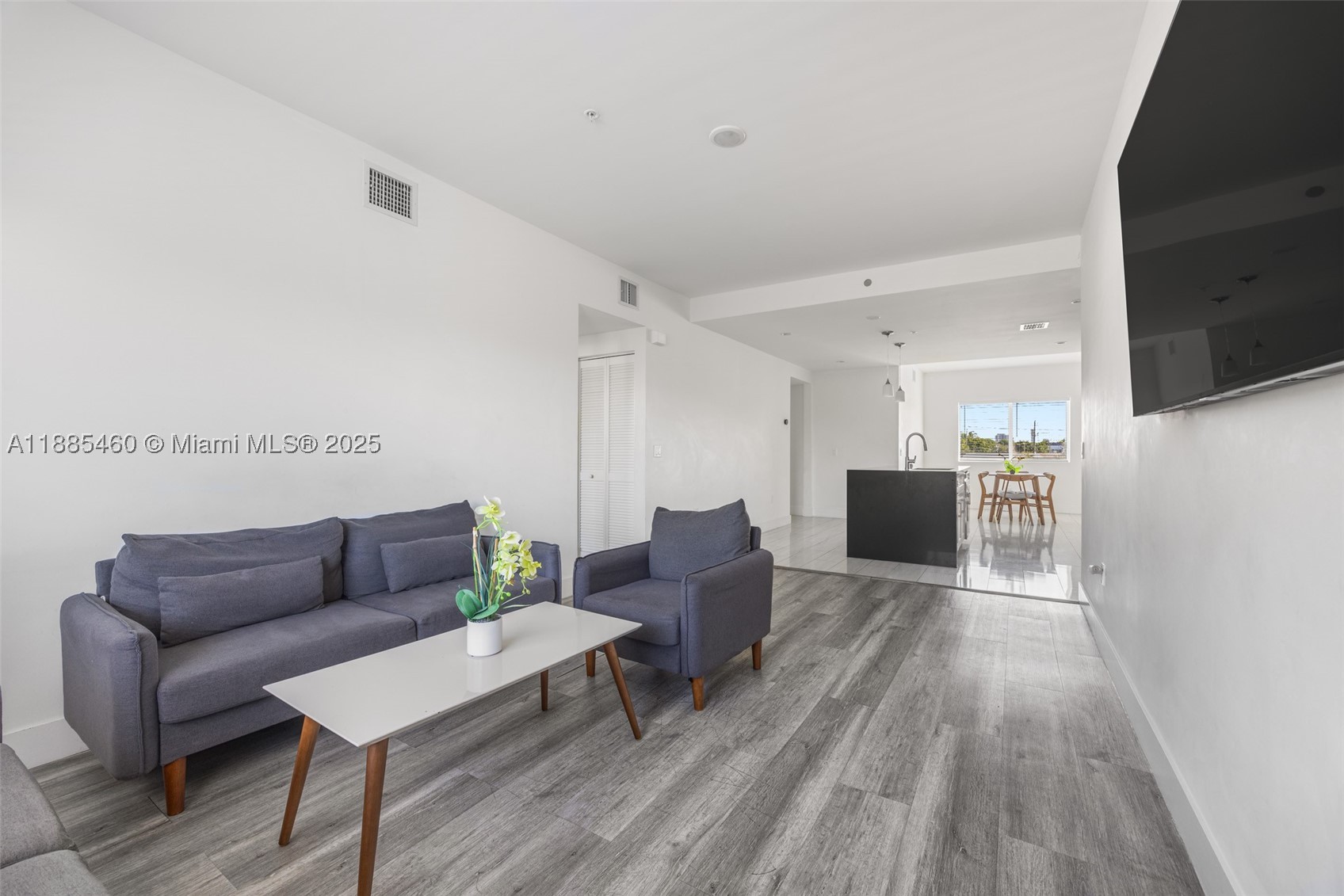 Undisclosed Address Hallandale, FL 33009 - Photo 7 of 22 Gallery Image 7