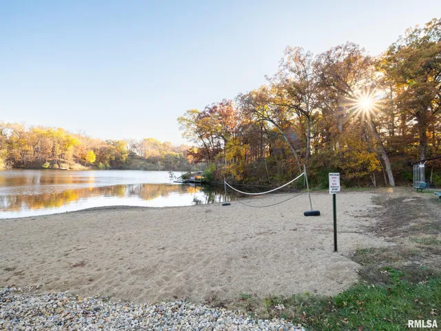 $346,890 | 7266 Granada Drive, Delavan, IL 61734