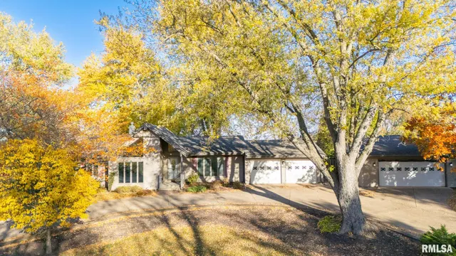 $346,890 | 7266 Granada Drive, Delavan, IL 61734