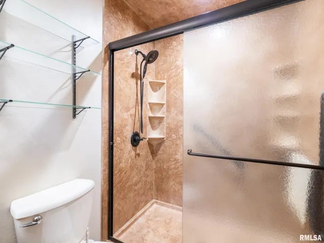 $346,890 | 7266 Granada Drive, Delavan, IL 61734