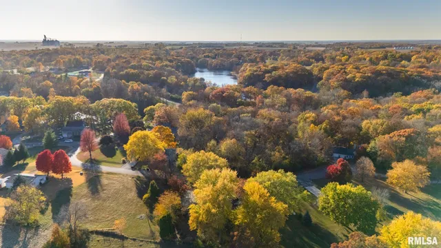 $346,890 | 7266 Granada Drive, Delavan, IL 61734