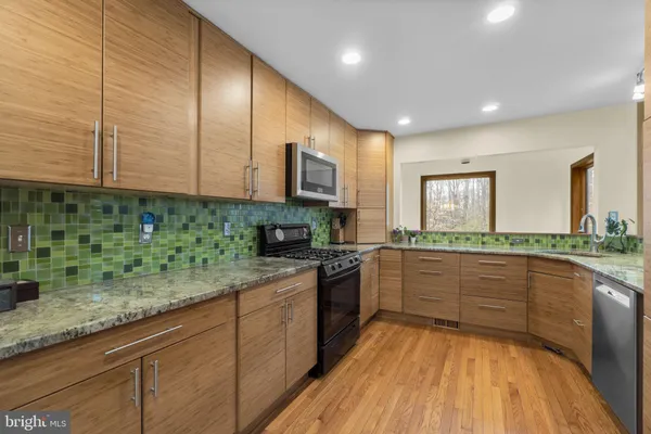 $950,000 | 7314 Meadow Wood Way, Clarksville, MD 21029