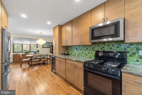 $950,000 | 7314 Meadow Wood Way, Clarksville, MD 21029