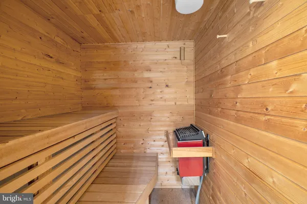 $950,000 | 7314 Meadow Wood Way, Clarksville, MD 21029