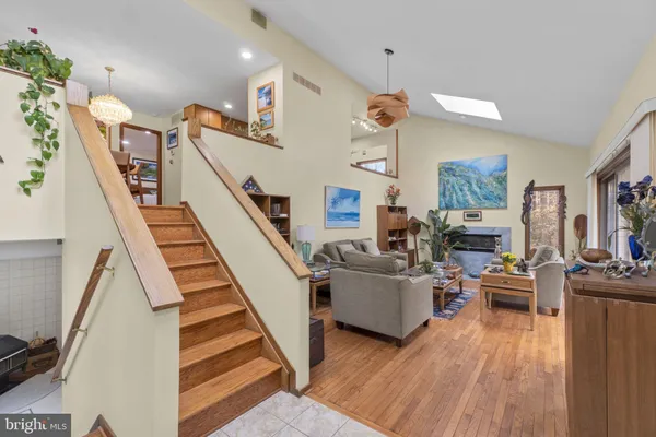 $950,000 | 7314 Meadow Wood Way, Clarksville, MD 21029
