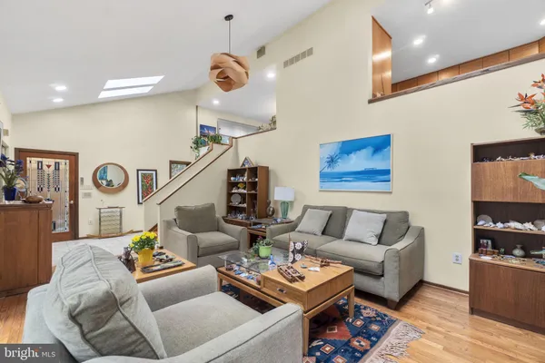 $950,000 | 7314 Meadow Wood Way, Clarksville, MD 21029