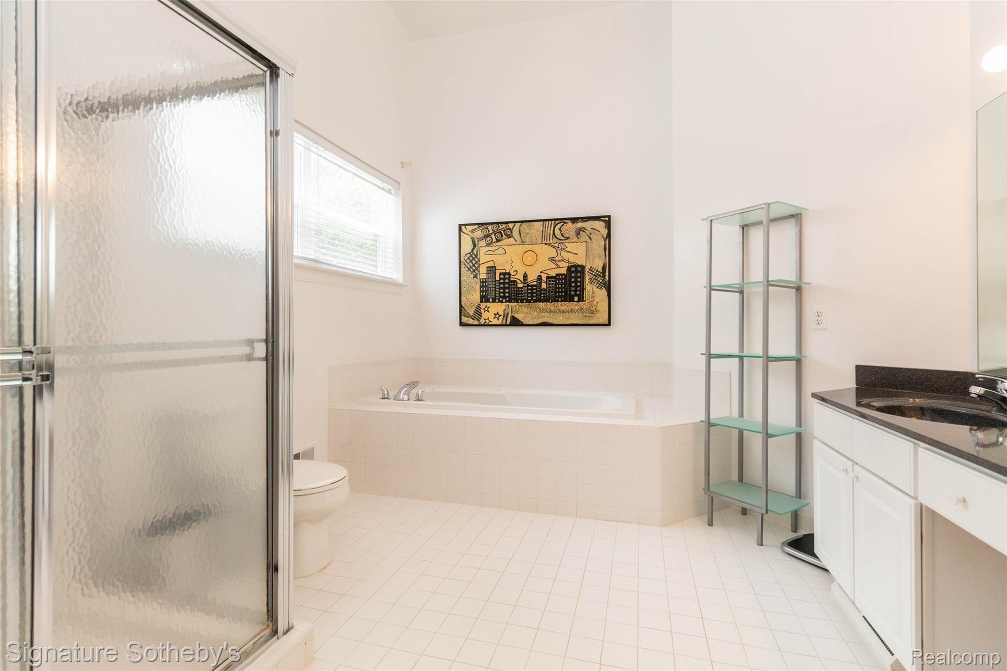 5263 Simpson Lake Road West Bloomfield, MI 48323 - Photo 16 of 30 interior (20).jpg