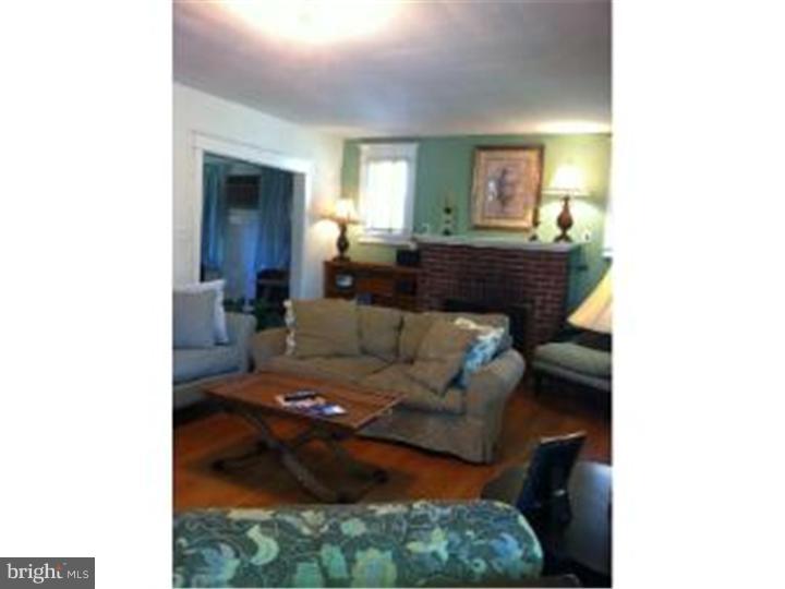 1944 Juniata Road Norristown, PA 19403 - Photo 3 of 17 Gallery Image 3