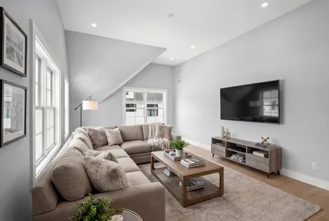 $1,363,795 | 100 Wadleigh Street, Exeter, NH 03833