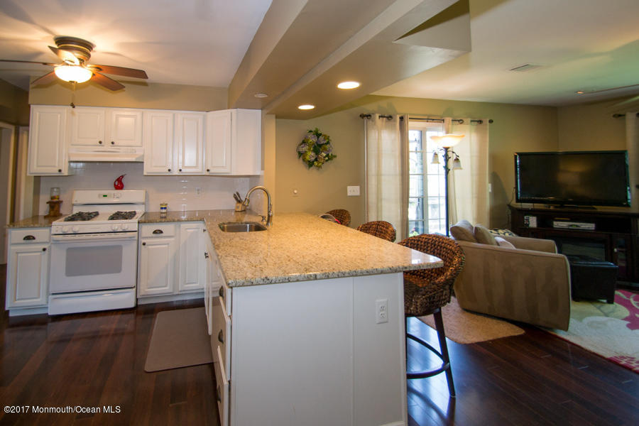 58 Newtons Corner Road Howell, NJ 07731 - Photo 6 of 25 Kit FR