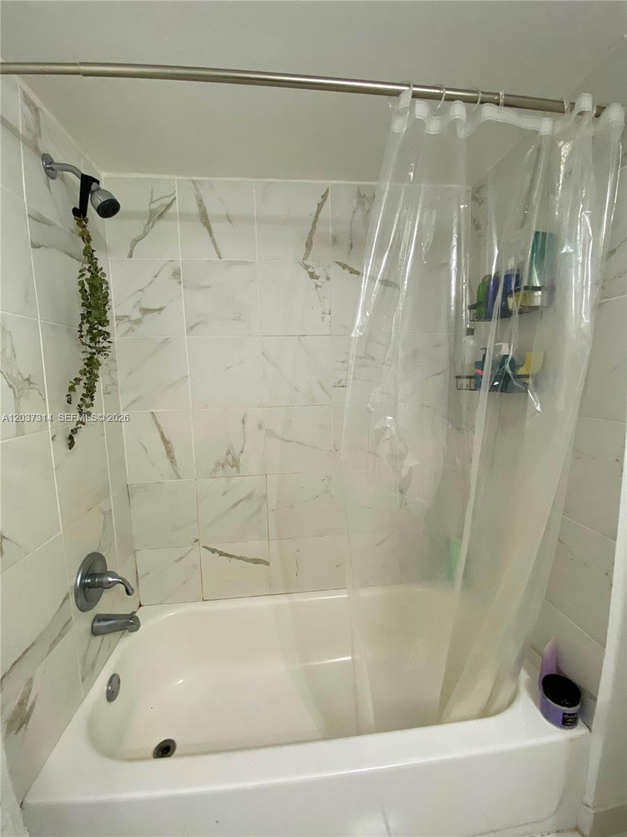 605 South Pine Island Road, Unit 404A Plantation, FL 33324 - Photo 8 of 23